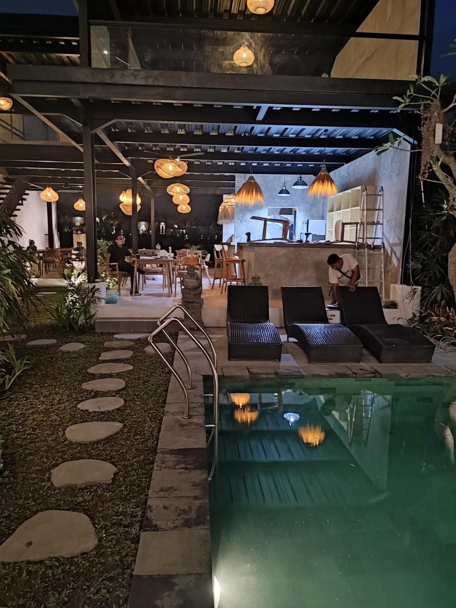 Sujiwa Ubud Hotel & Villa Exterior foto